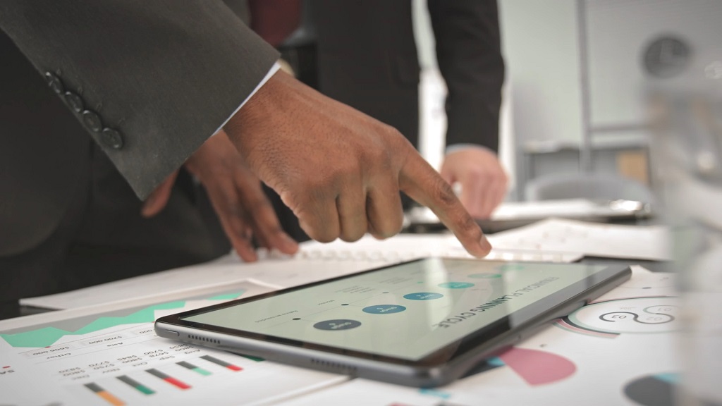 Real-time dashboards help track client retention progress and identify friction points
